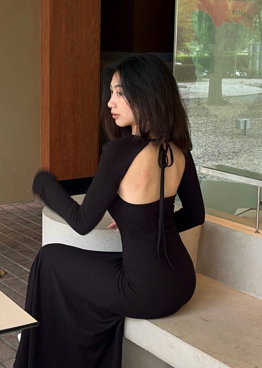 101.Backless Long Black Dress