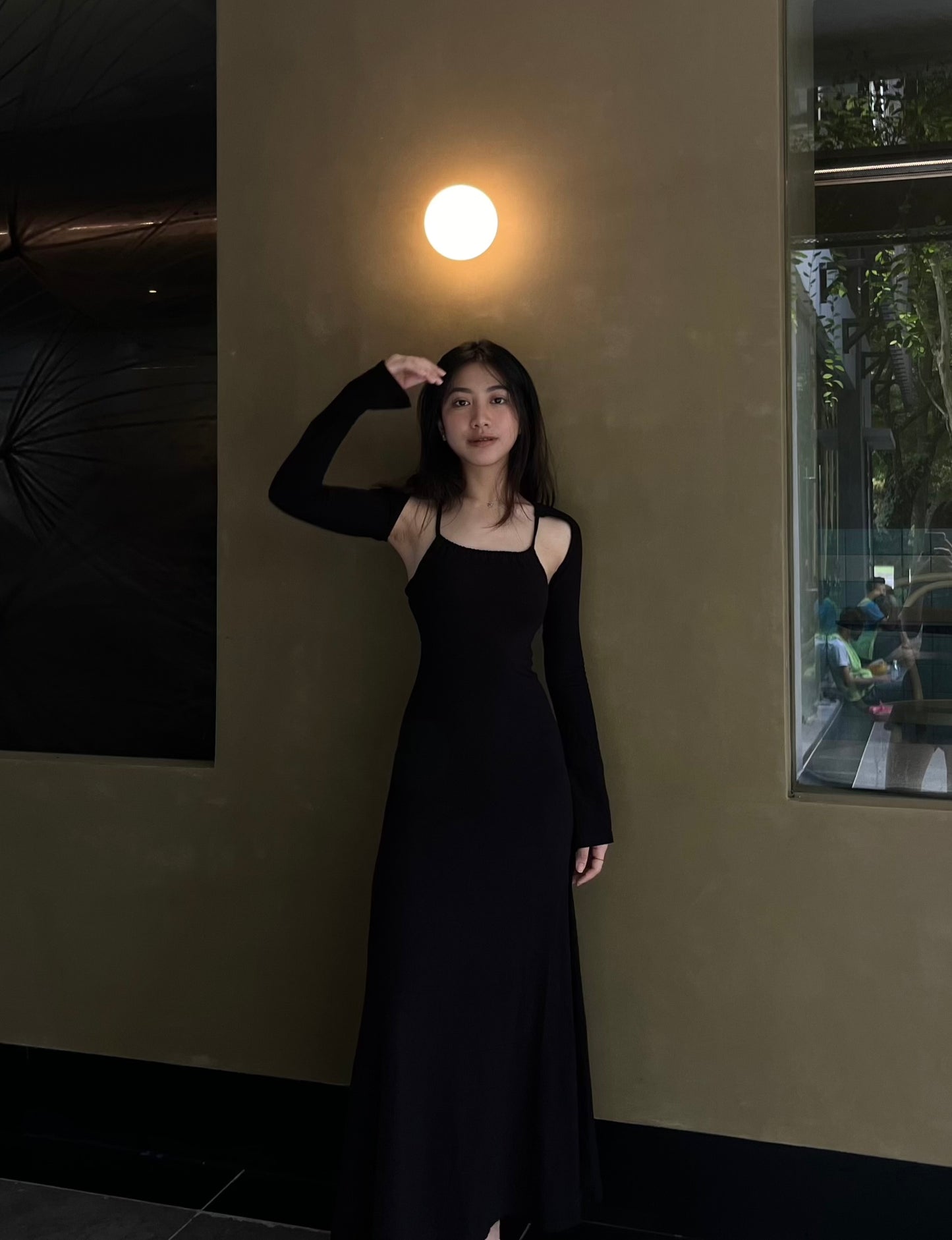 101.Backless Long Black Dress