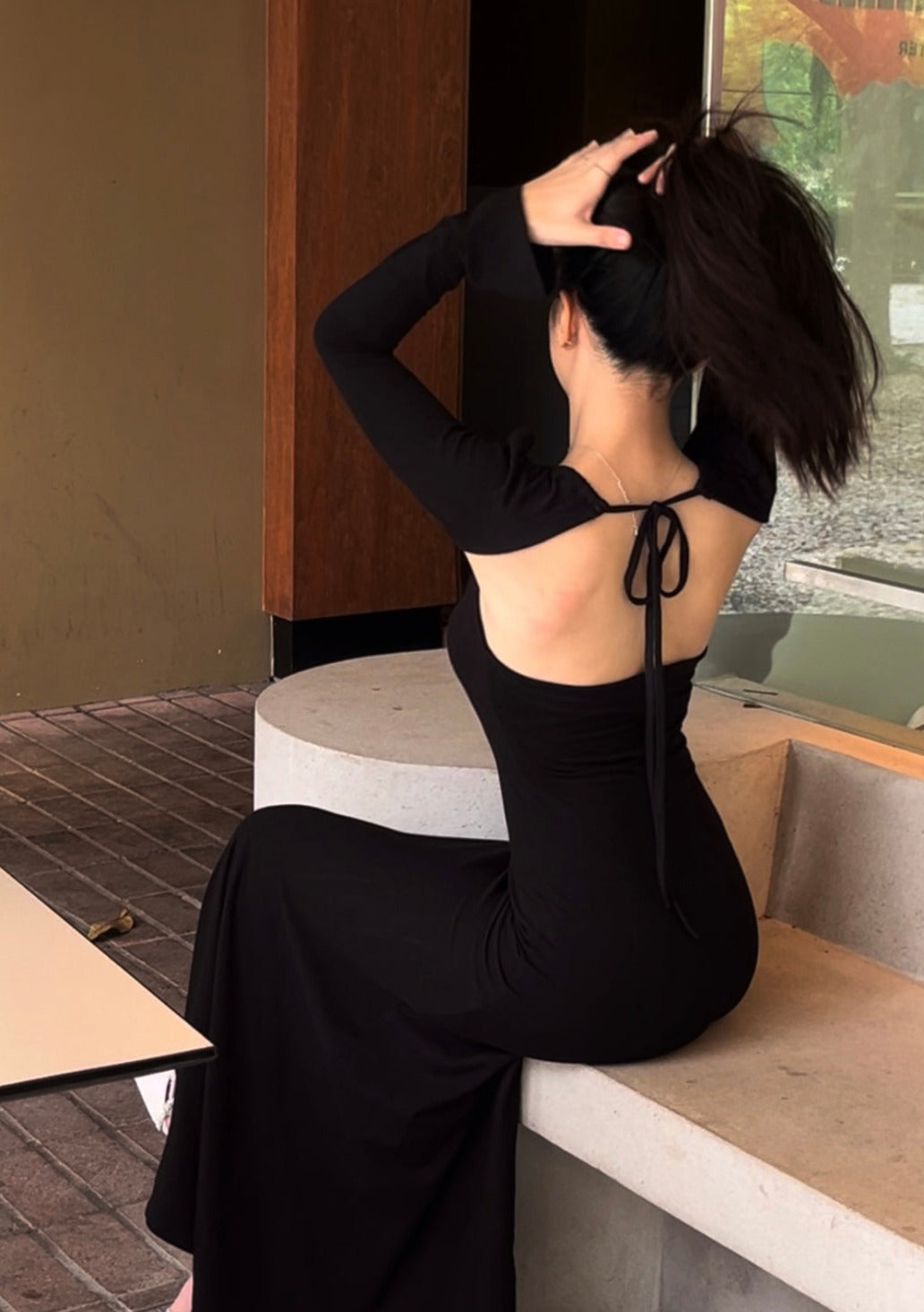 101.Backless Long Black Dress